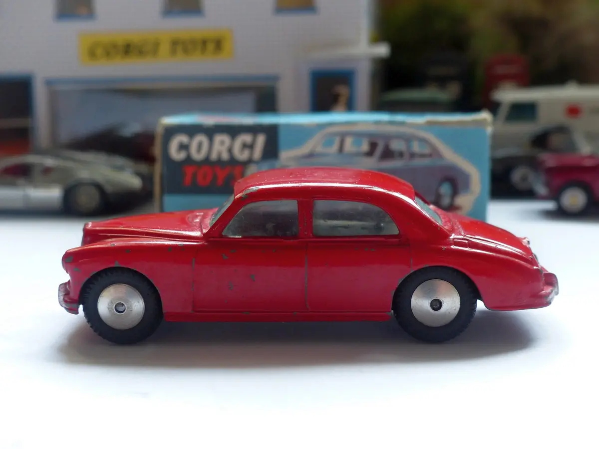 205M Riley Pathfinder *Red With Original Box* 2