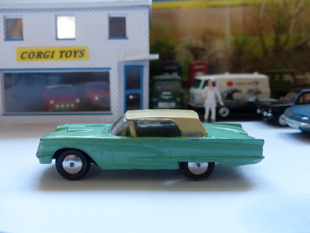 214 Ford Thunderbird Hard Top *Rare Early Edition* 1