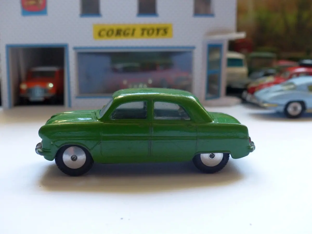 200M Ford Consul Green 1