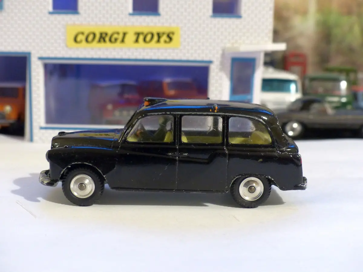 418 Austin London Taxi Cab (Gift Set 35 Edition) 1