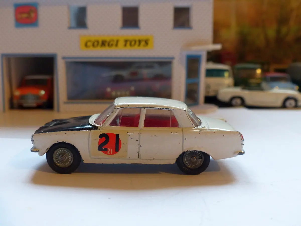 322 Rover 2000 International Rally Edition 1