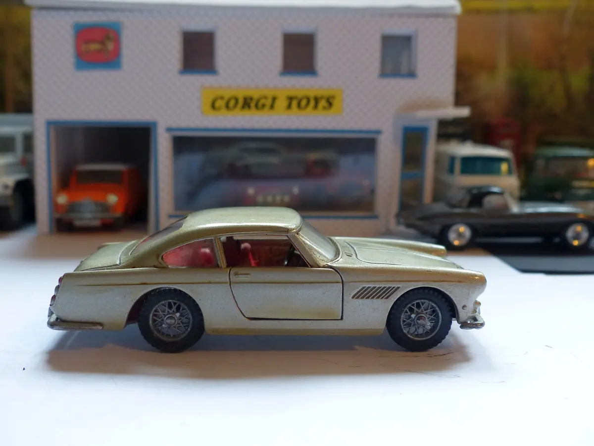 Solido 123 Ferrari 250Gt 2+2 1