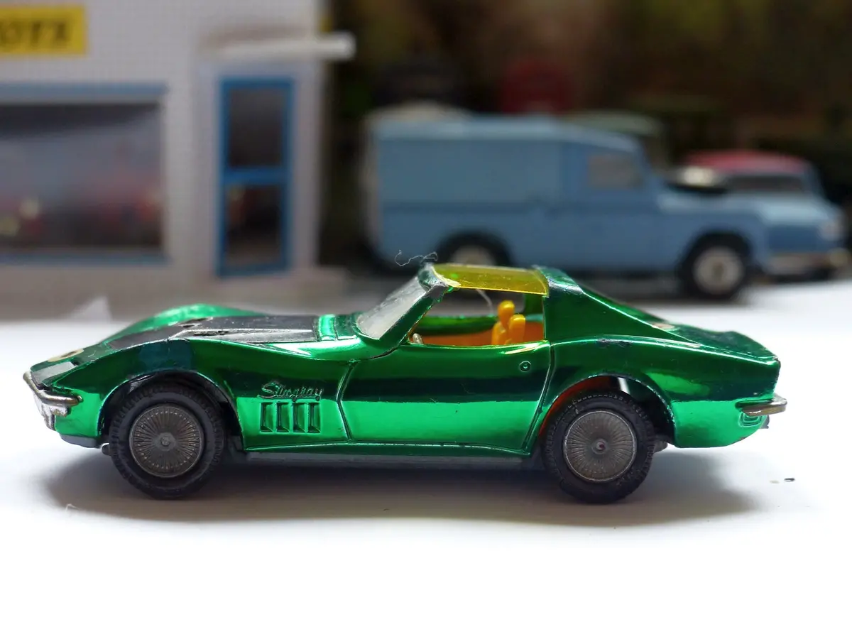 300 Chevrolet Corvette Stingray In Green 1