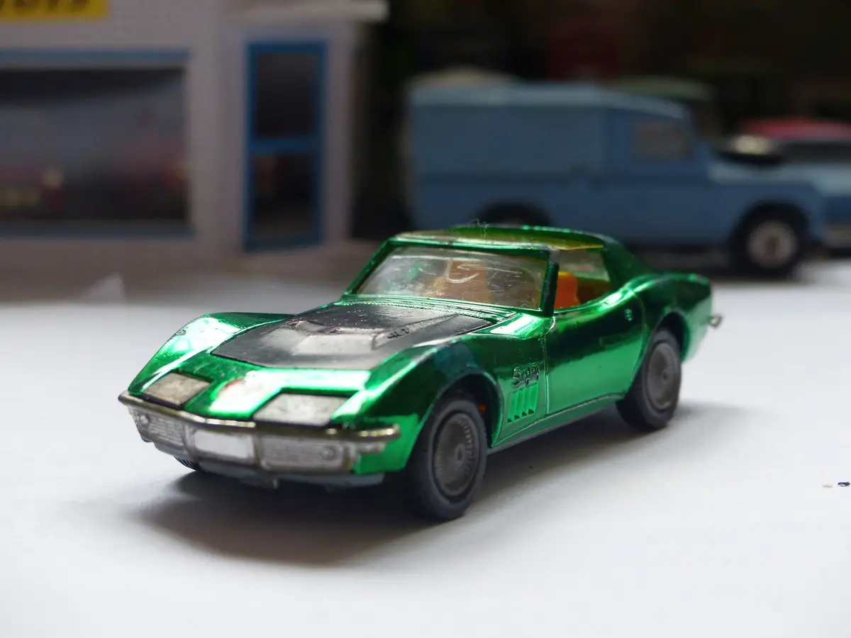 300 Chevrolet Corvette Stingray In Green 2