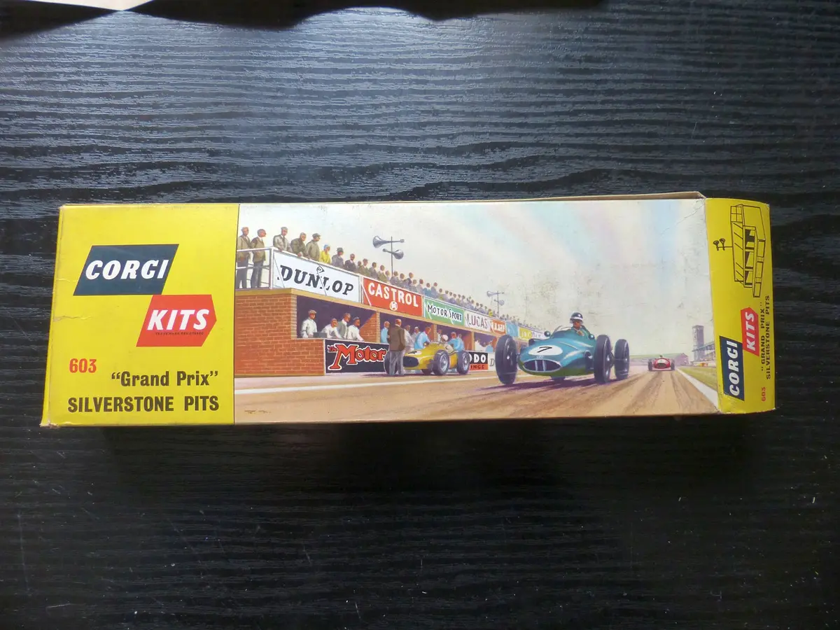 603 Silverstone Pits *Unmade In Original Box* 1
