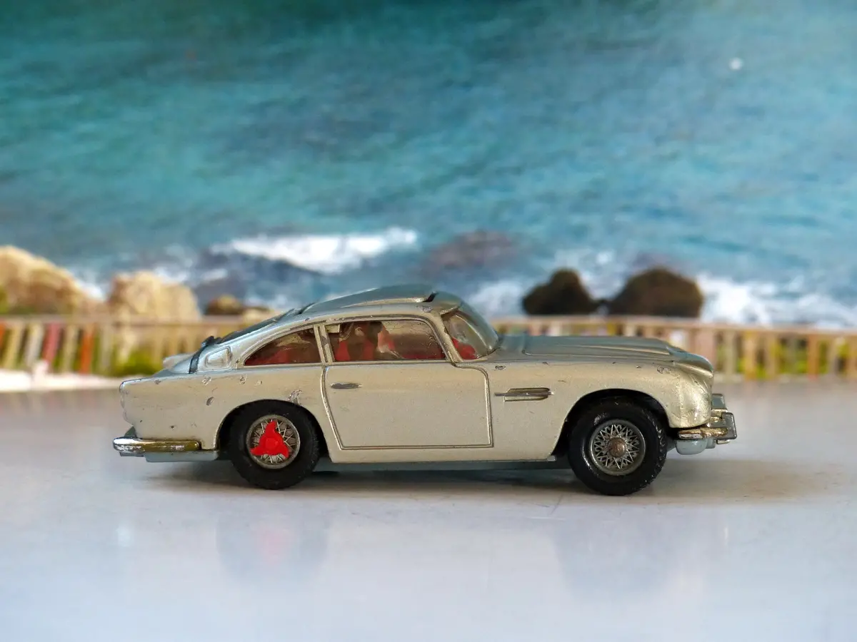 270 James Bond Aston Martin Db5 Silver (Early Edition) 1