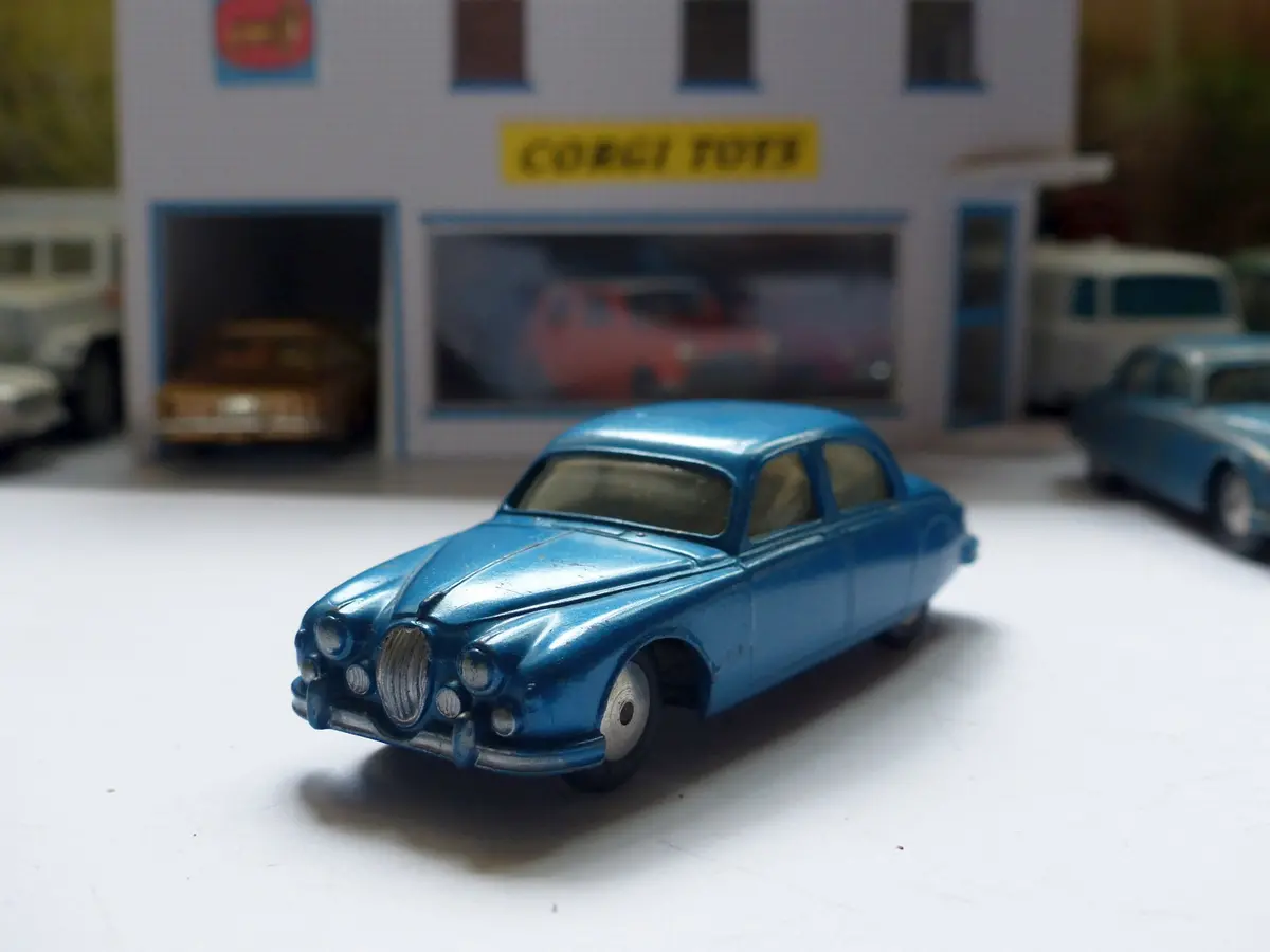 208M Jaguar 2.4 Mechanical (3) 1