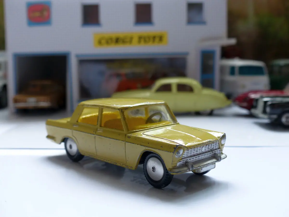 217 Fiat 1800 In Mustard 1