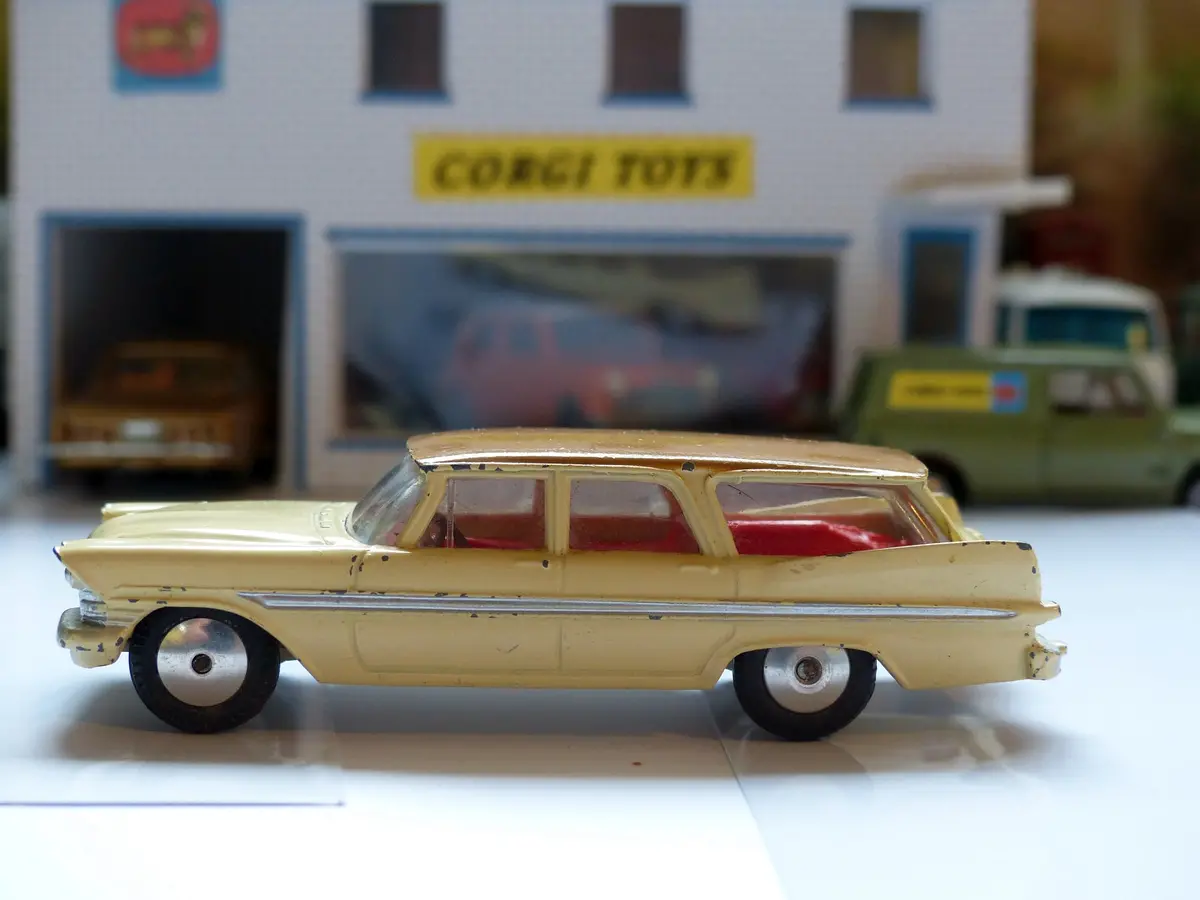 219 Plymouth Sports Suburban *With Cream Base* 1