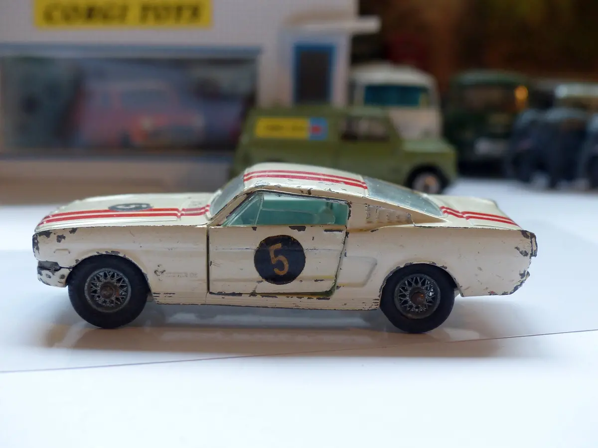 325 Ford Mustang Competition Model 1