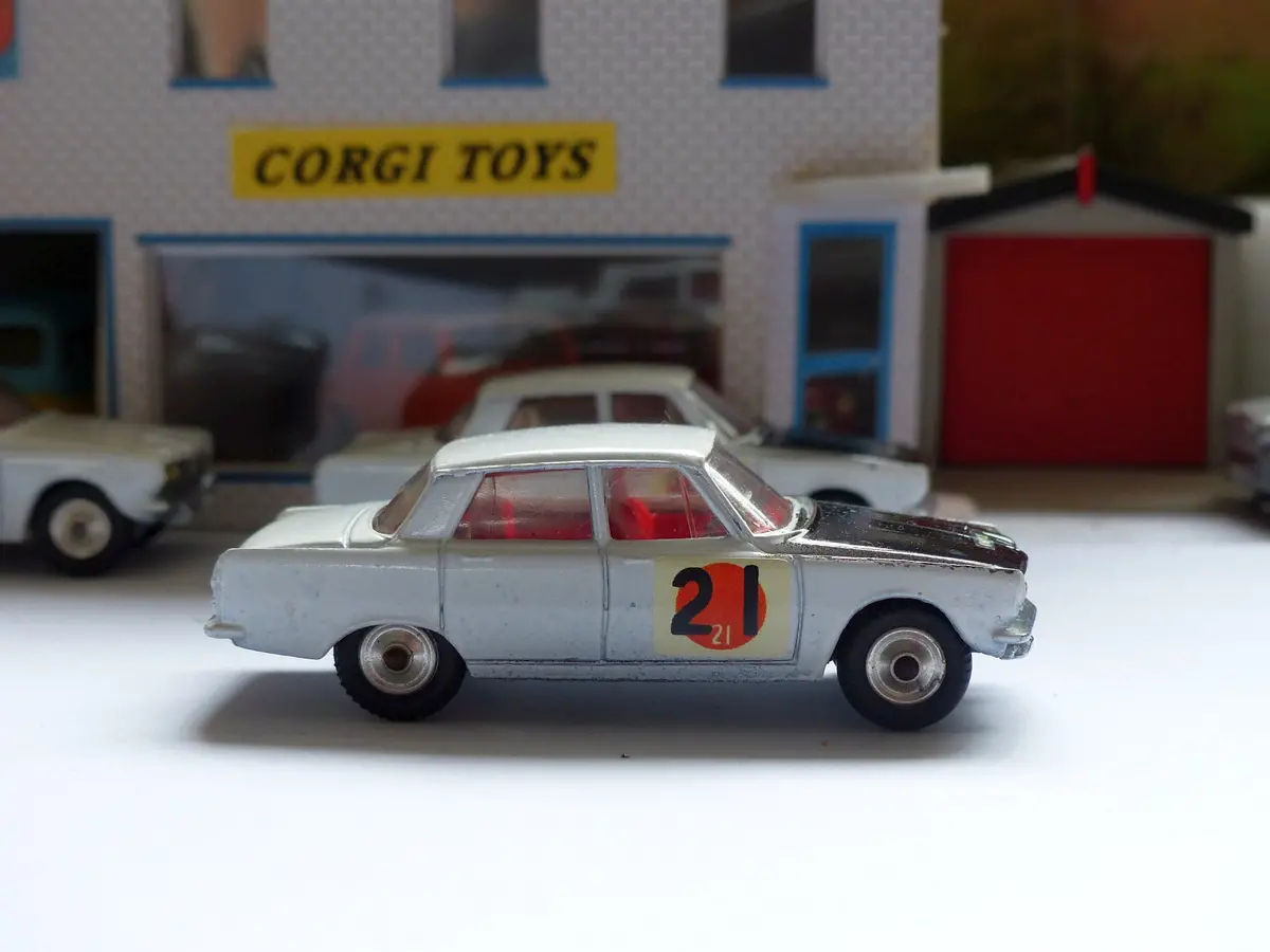 322 Rover 2000 International Rally Edition (Copy) 1