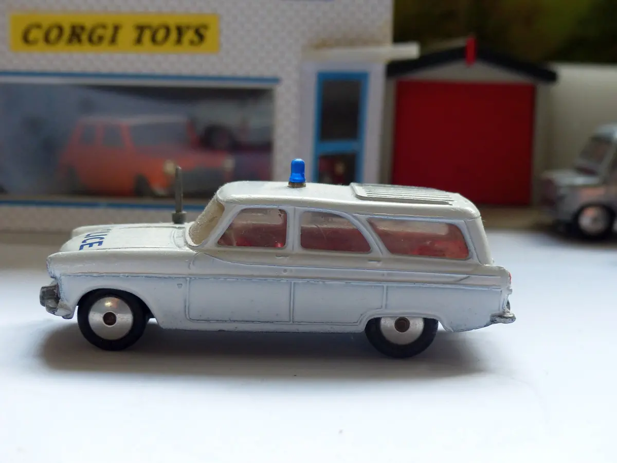 419 Ford Zephyr Motorway Patrol 1