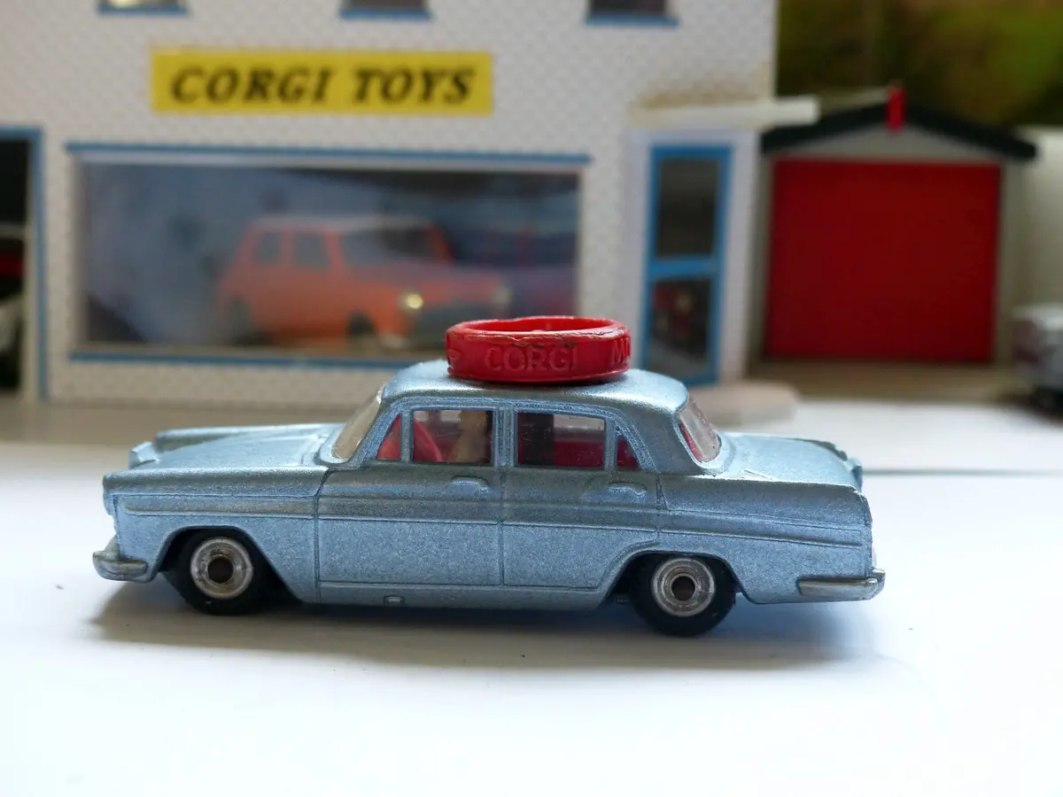 236 Austin A60 Driving School In Silver-Blue 1