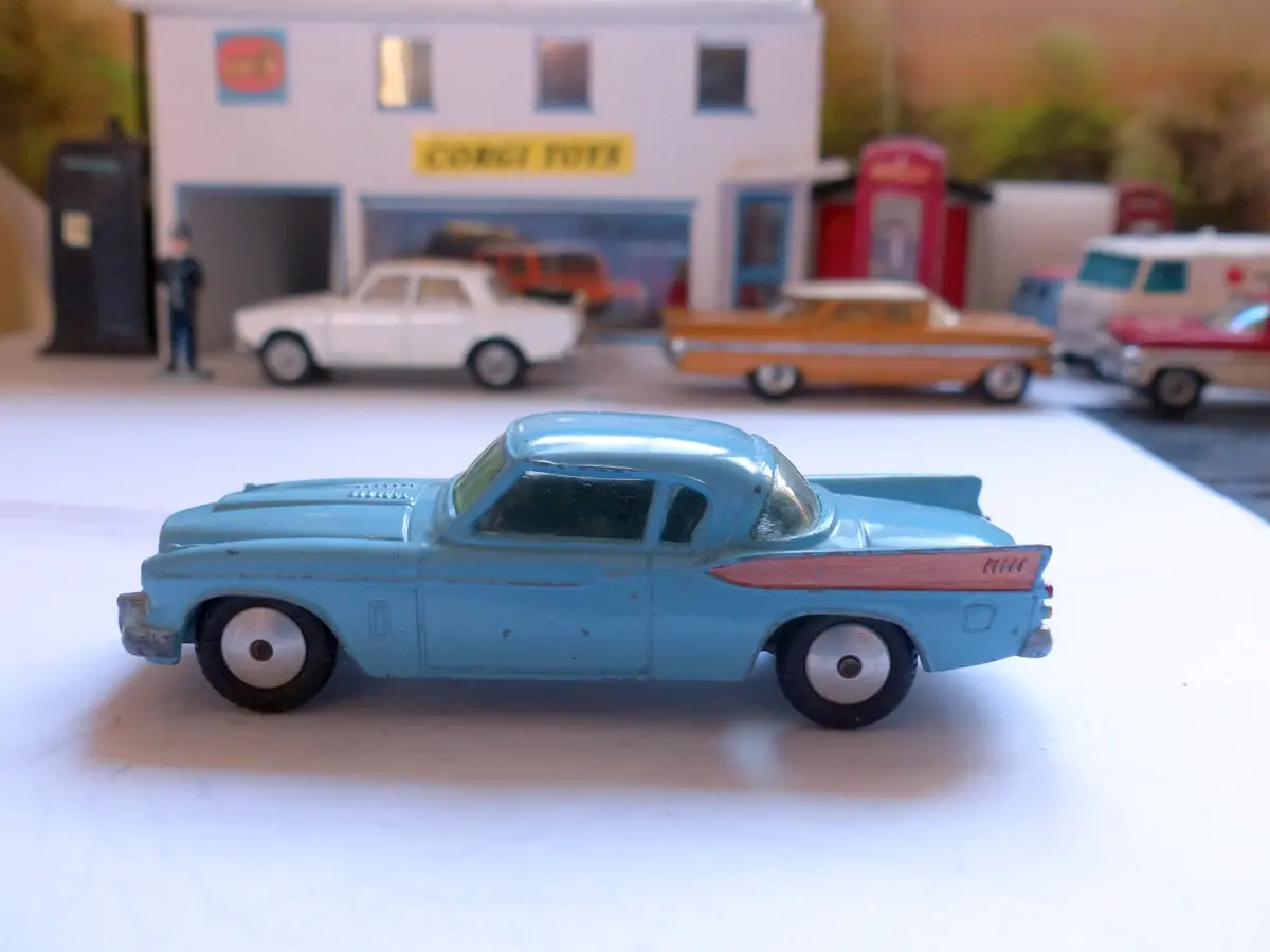 211 Studebaker Golden Hawk 1