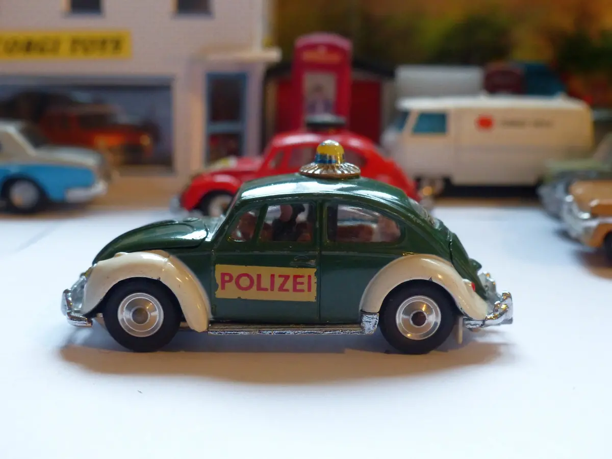 492 Vw 1200 European Police Car (1) 1