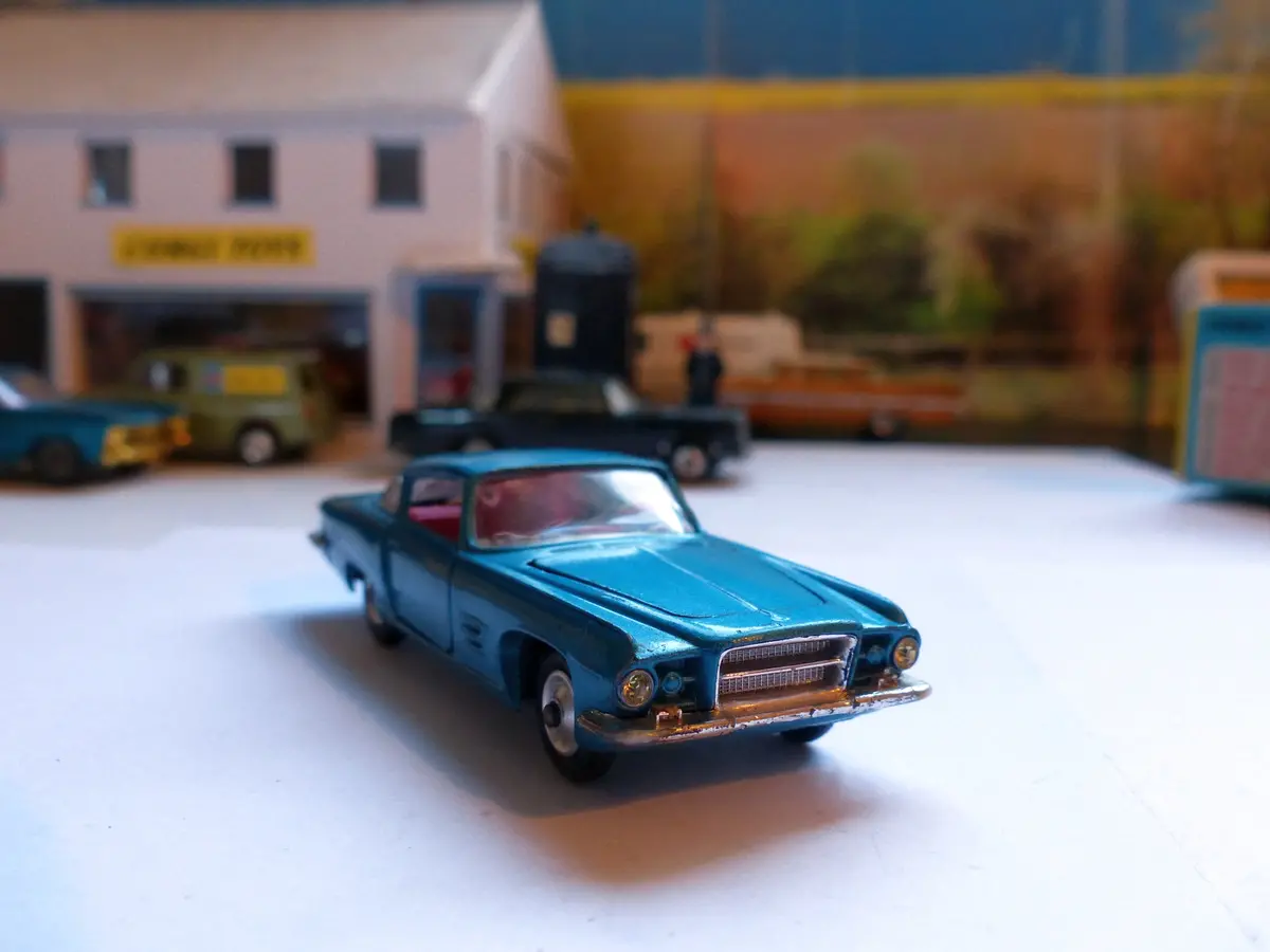 241 Ghia L6.4 Blue / Red Interior With Original Box 2