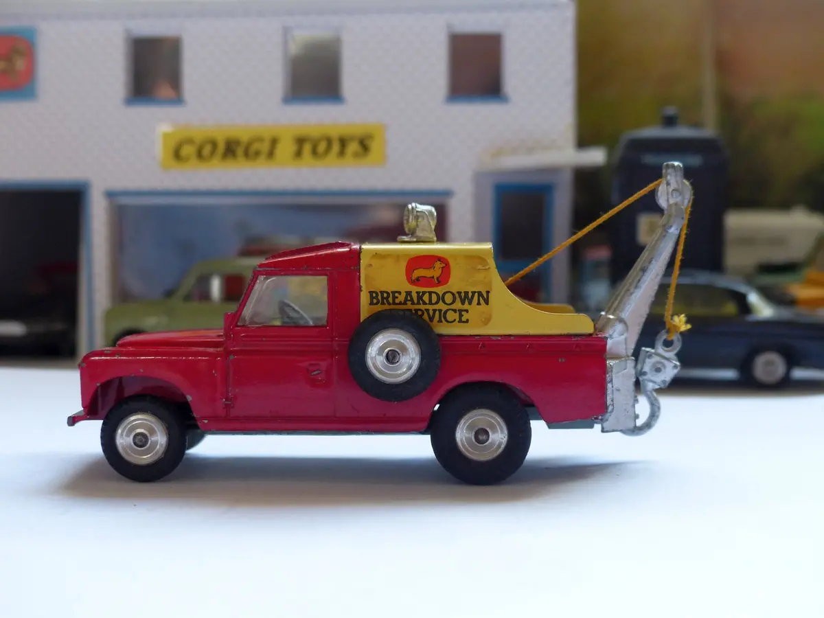 417S Land Rover Breakdown Truck (1) 1