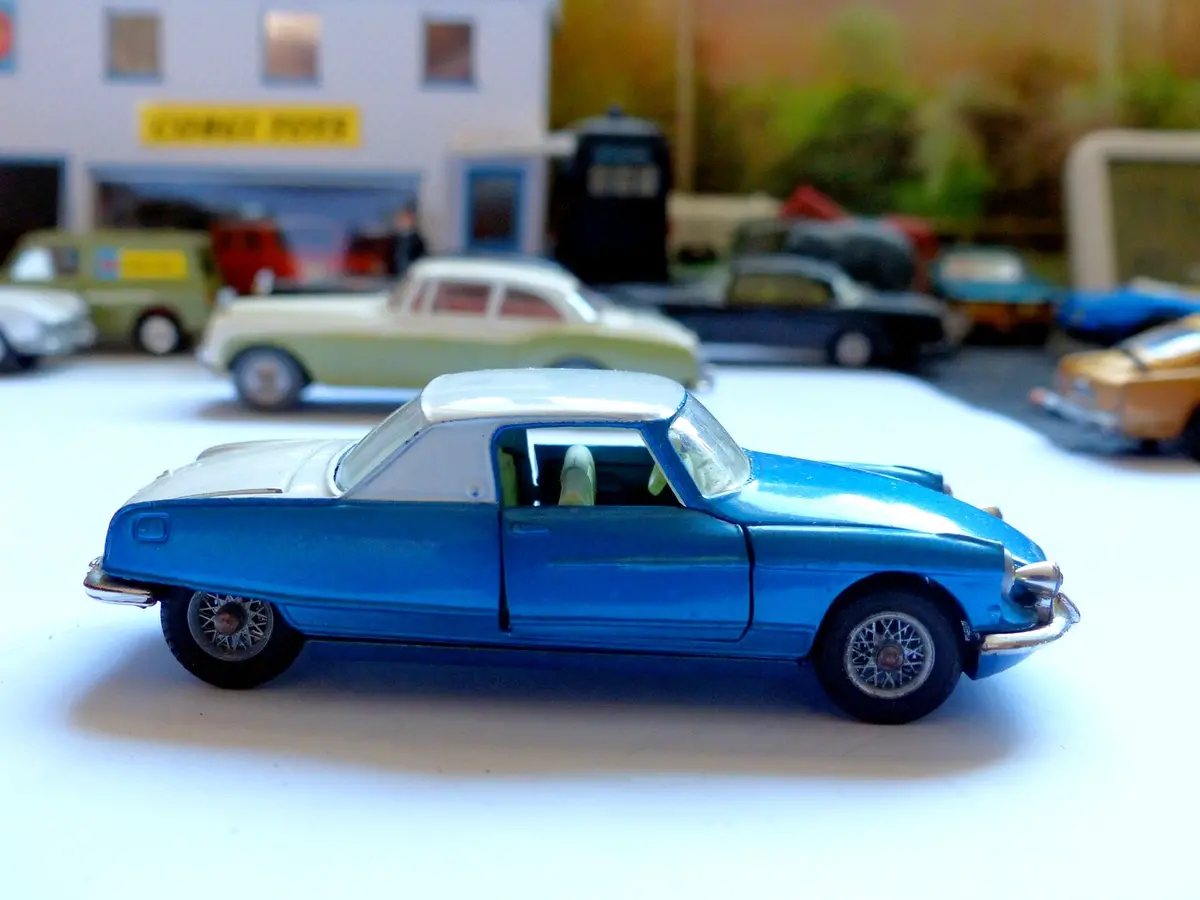 259 Citroen 'Le Dandy' Coupé In Blue And White + Original Box 1