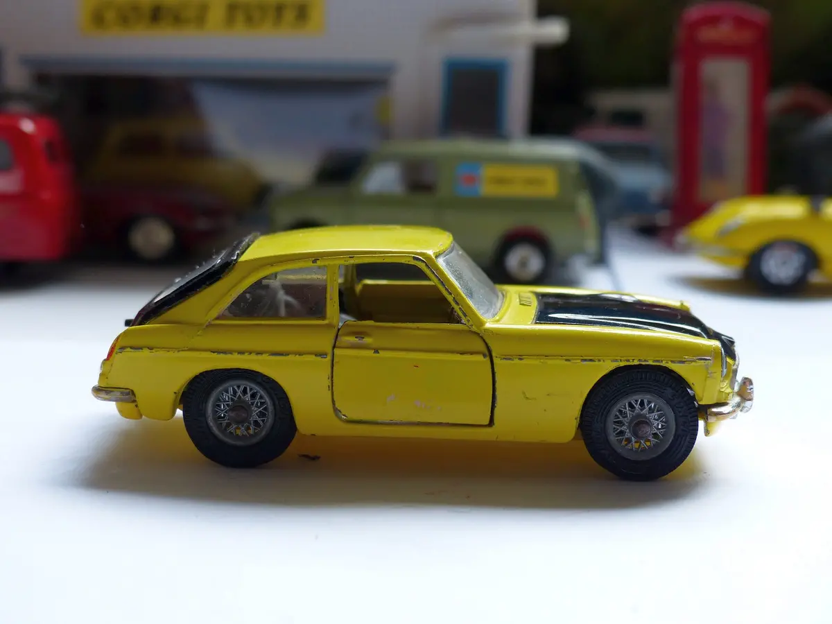 345 Mgc Gt In Yellow And Black 1