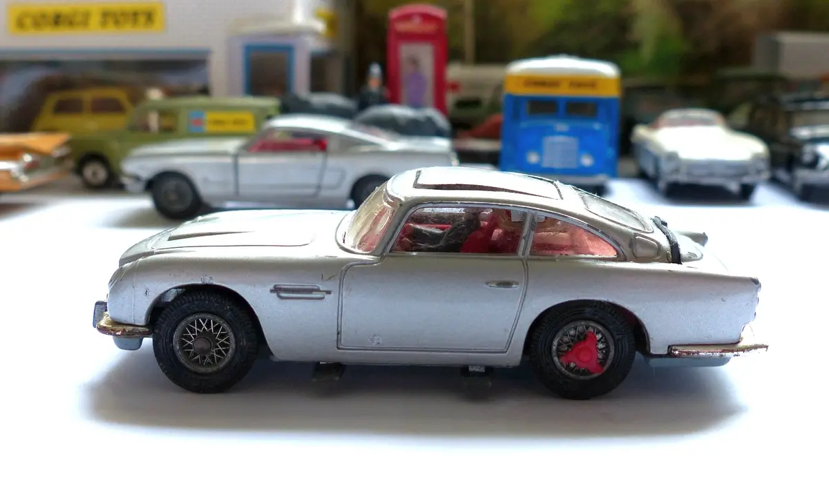270 James Bond Aston Martin Db5 Silver (Early Edition) 1