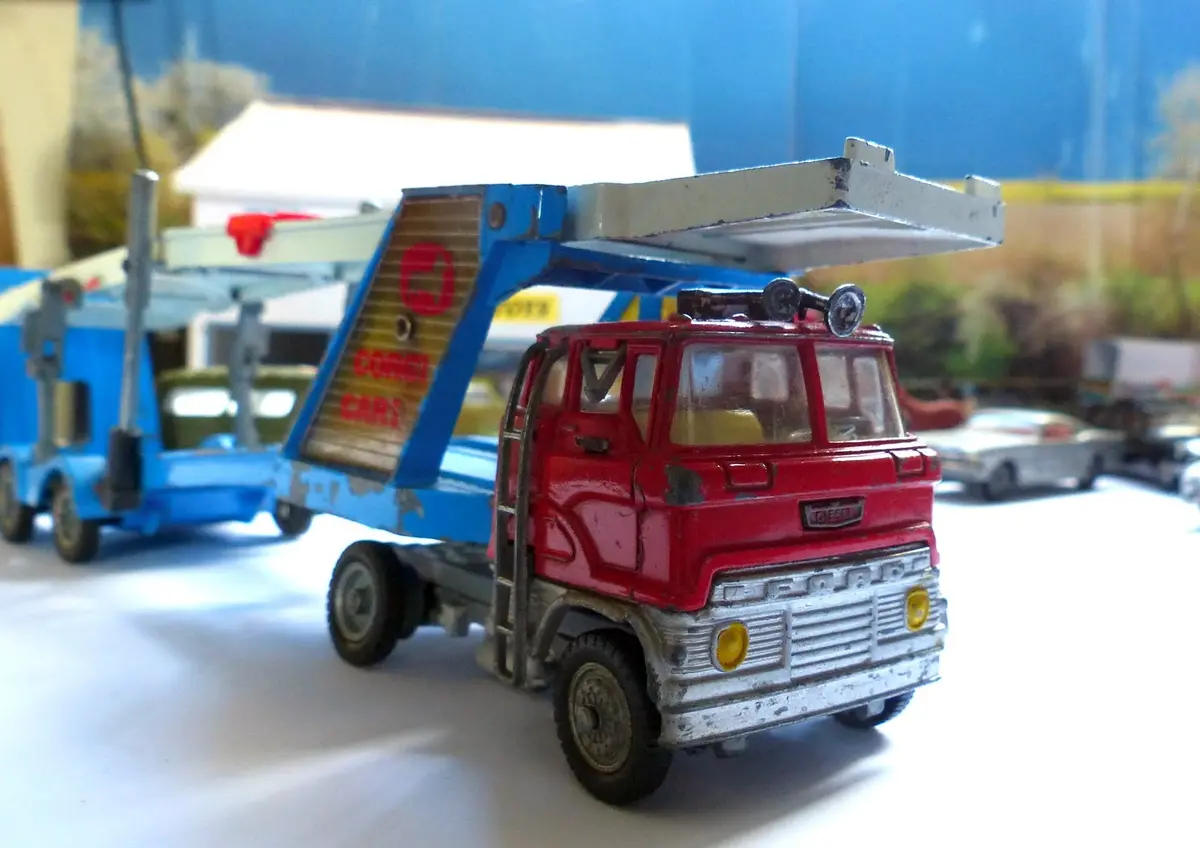 1138 Ford Car Transporter 1