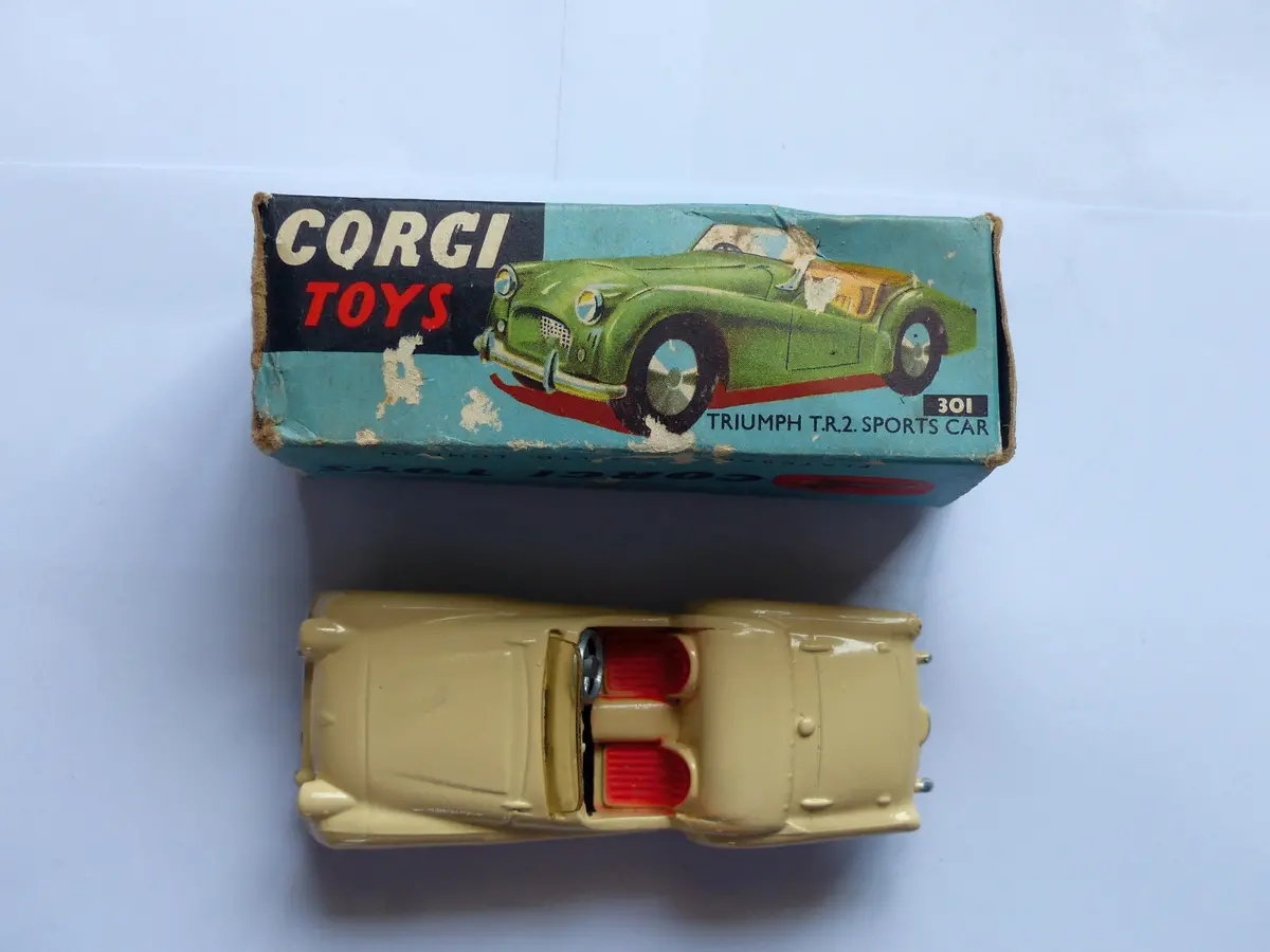 301 Triumph Tr2 With Original Box 1