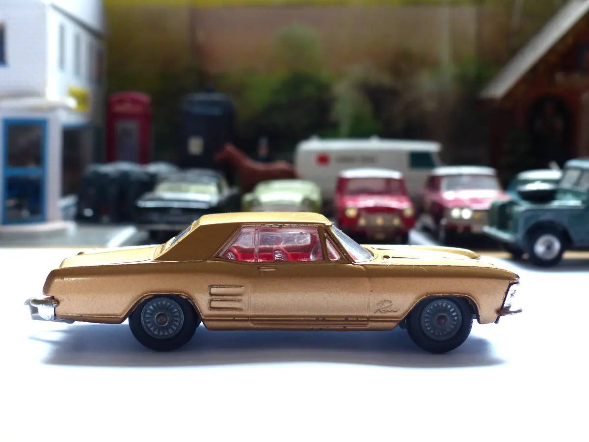 245 Buick Riviera In Gold *With Cast Wheels* (2) 1