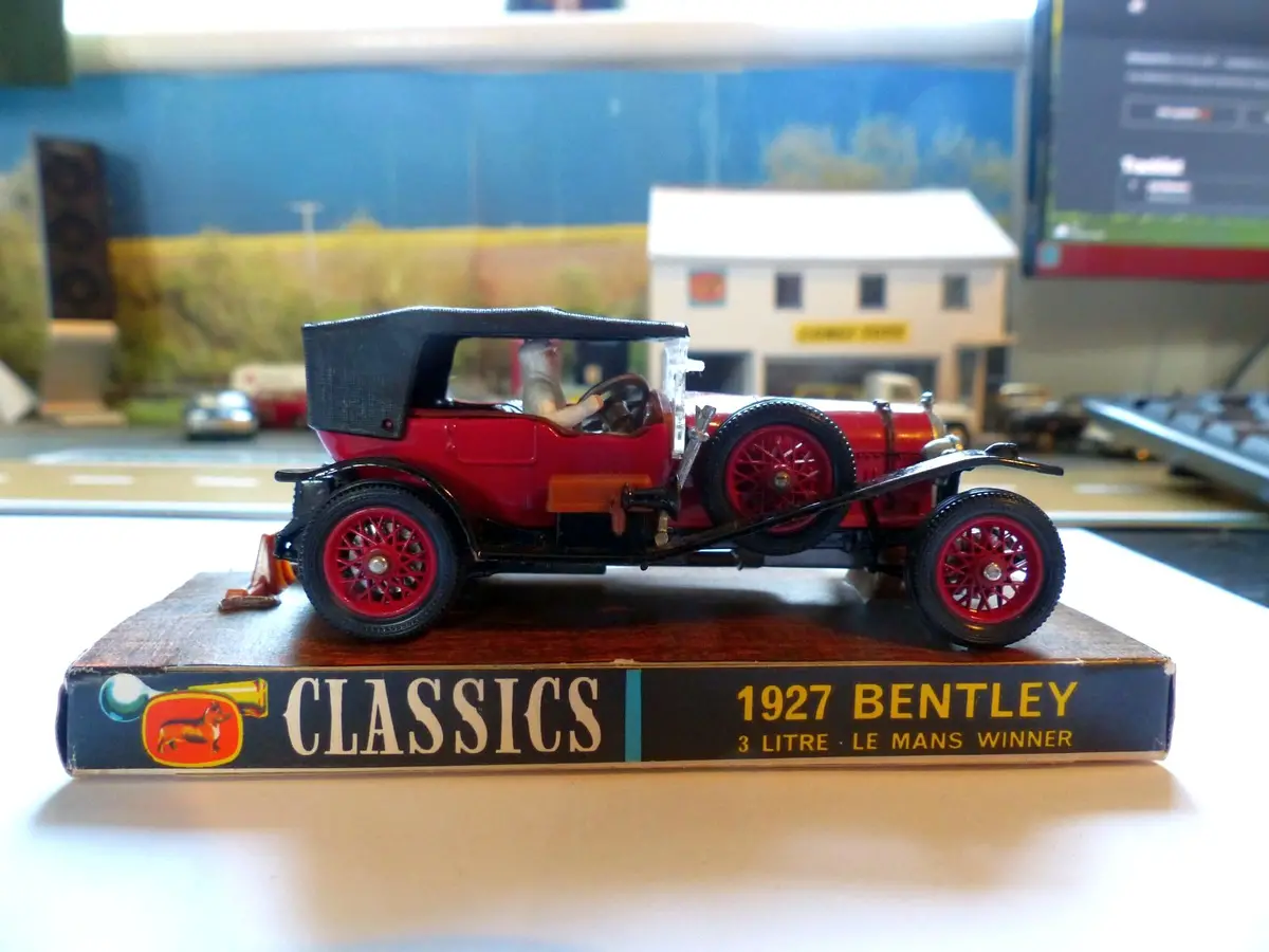 900 Bentley 1927 3½ Litre (First Issue Of Red Edition) 1