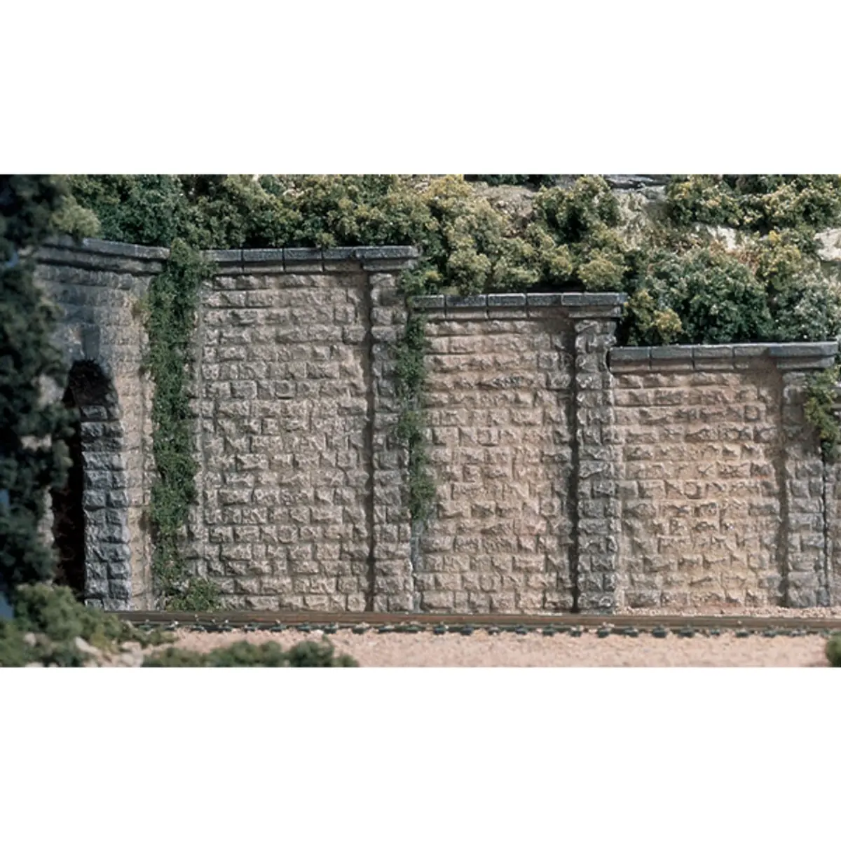 Woodland Scenics C1259 Cut Stone Wing Wall (3) Ho 1