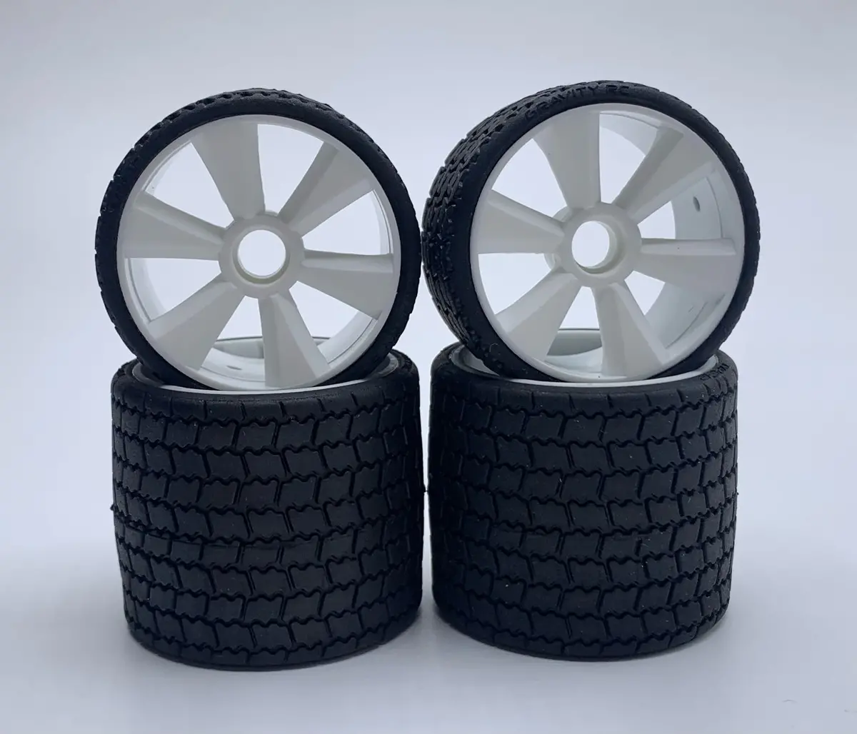 Gr12 Type 12 Rubber 1/12 Tires, White Wheel (4) 1