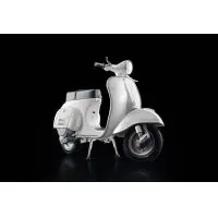 Italeri 1/9 Vespa 125 Primavera Scooter 1