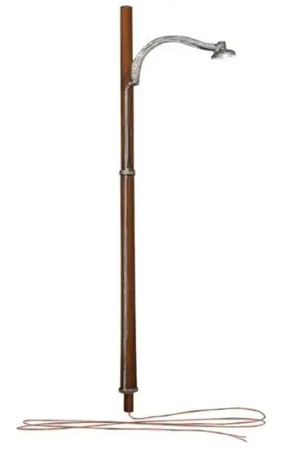 Woodland Scenics N Street Lights Wooden Pole (3 Lights) 1