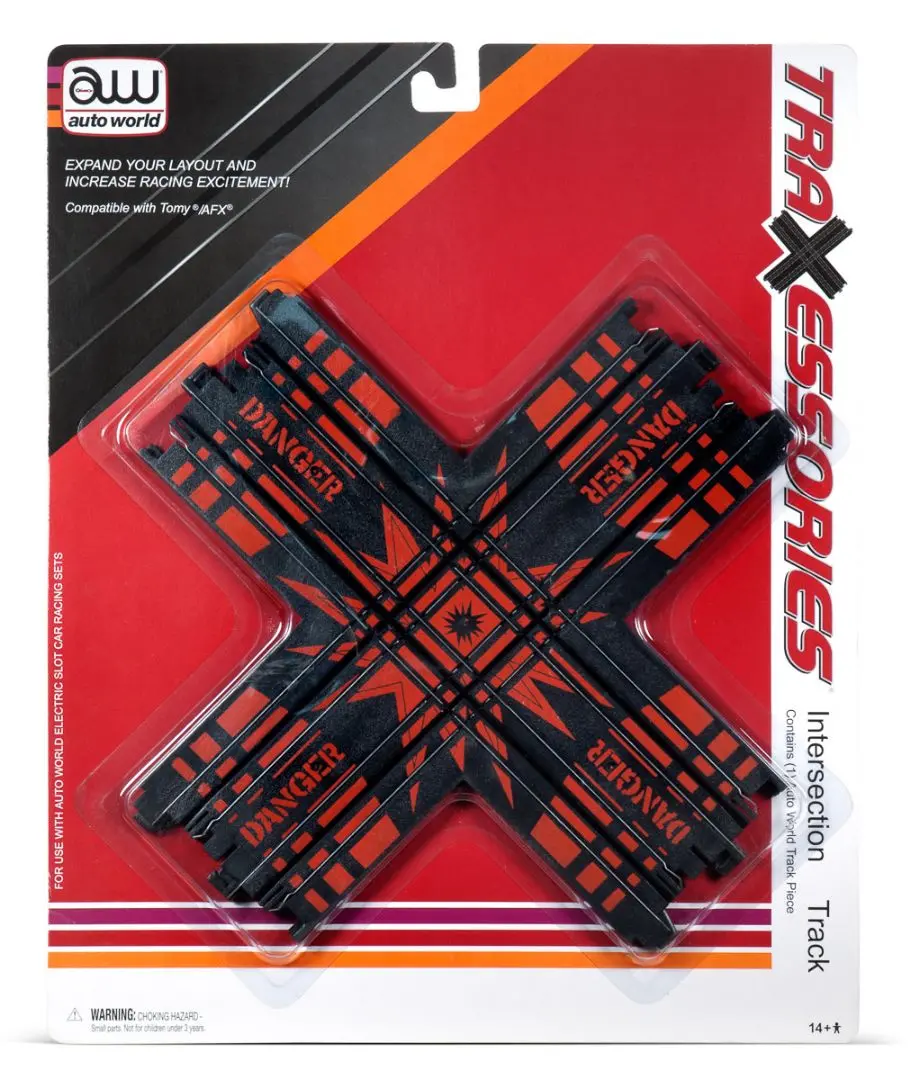 Auto World Traxxessories 1 Pk. Intersection Track 1