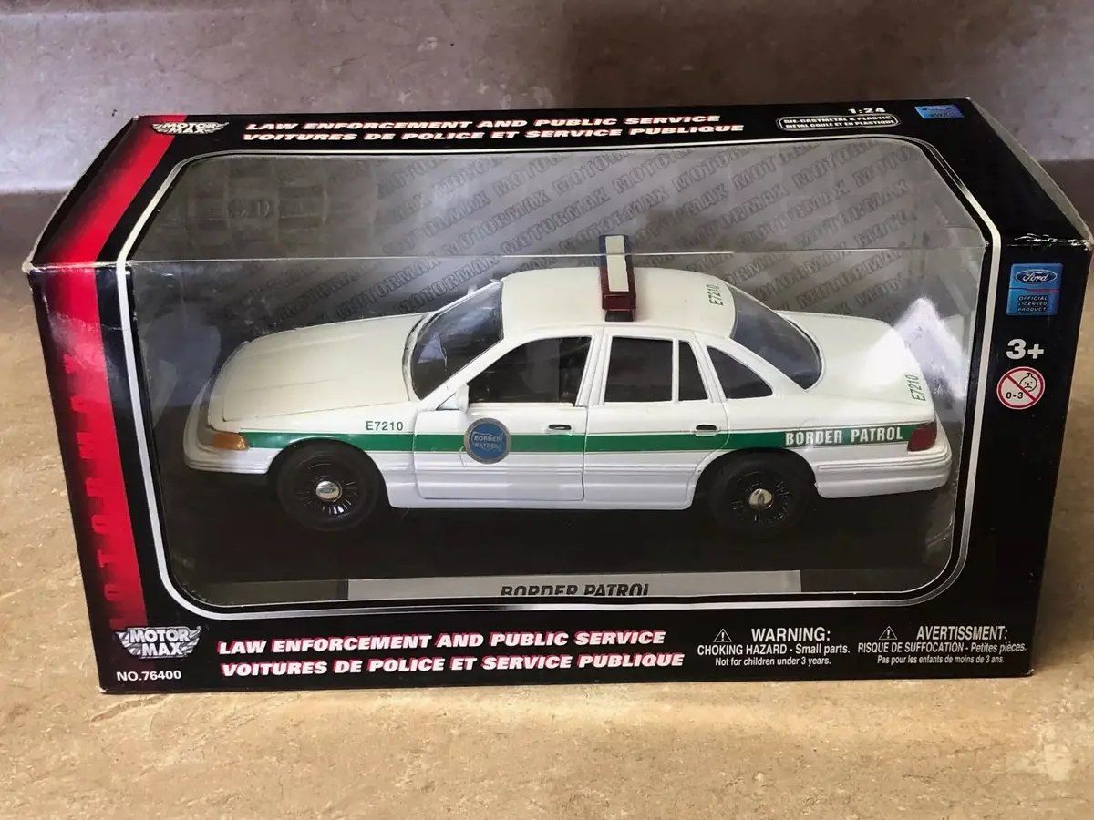 Motor Max 1/24 Diecast Border Patrol Ford Law Enforcement Series 1