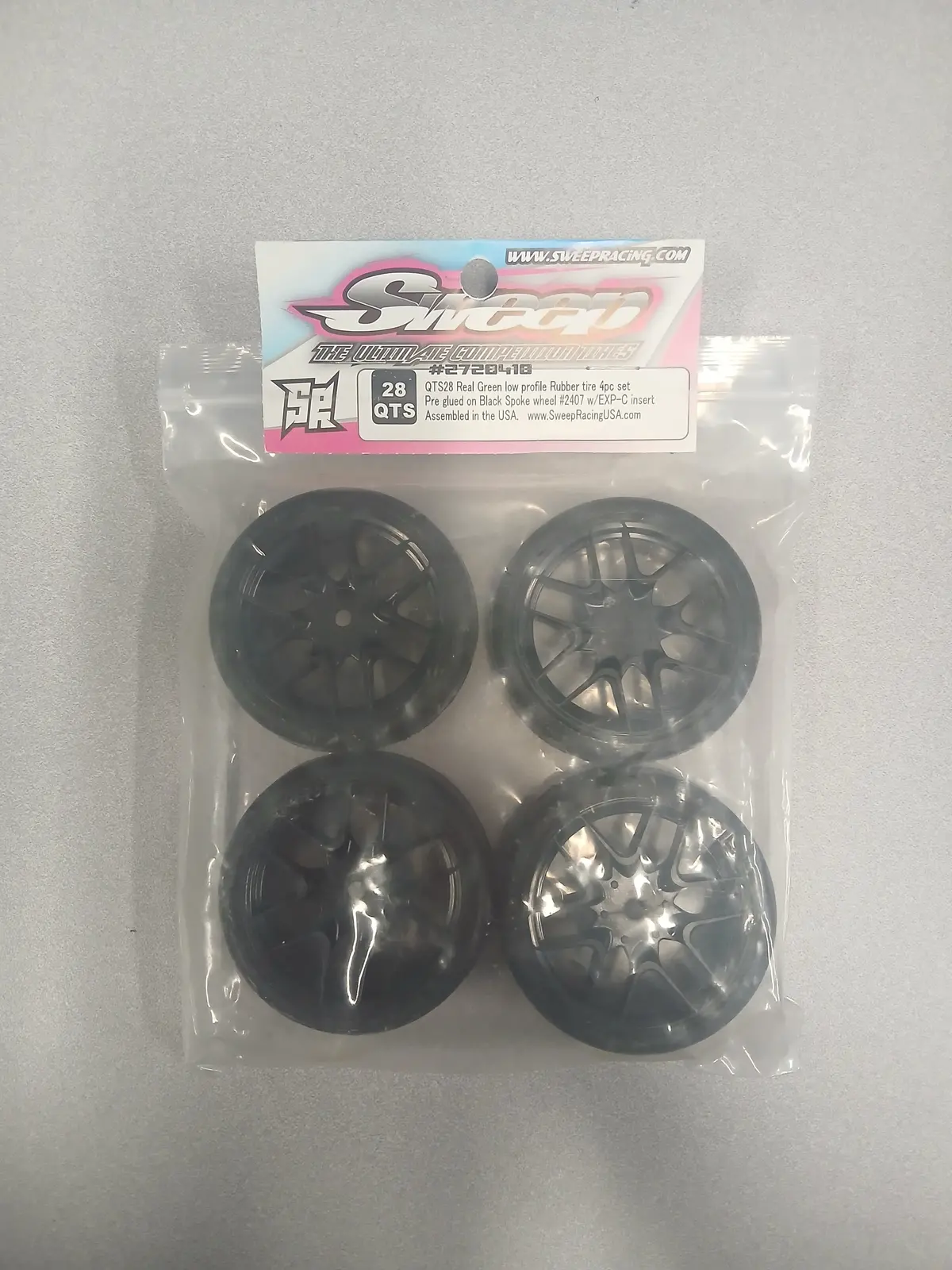 Qts28 Real Green Pre-Glued Touring Car Tires, Black Spoke 1