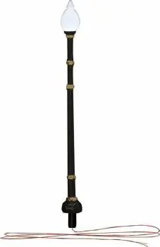 Woodland Scenics N Street Lights Lamp Post (3 Lights) 1