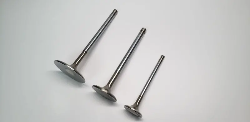 Ferrea Competition Plus Intake Valve For Vw Btw 2.5L – 33.35Mm Stem, 5.98Mm Thickness, 104Mm Length, 20° Seat, Triple-Groove, +1Mm Oversize (Driver Side Only) 2